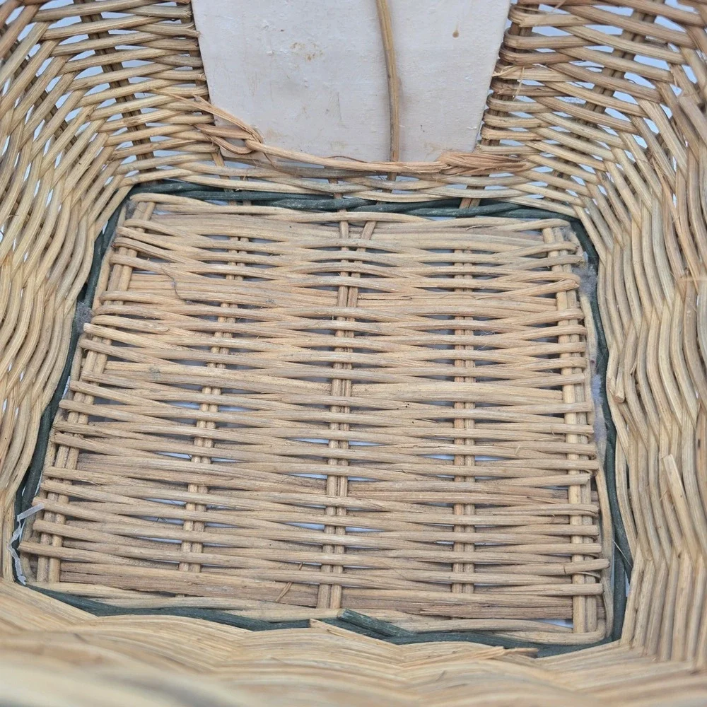 Unmarked adorable basket